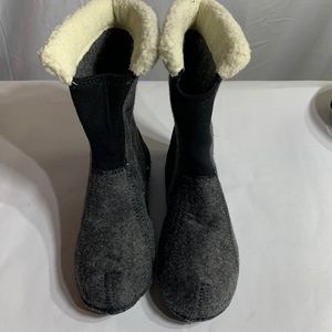 Innerboots size 4 boy/homme